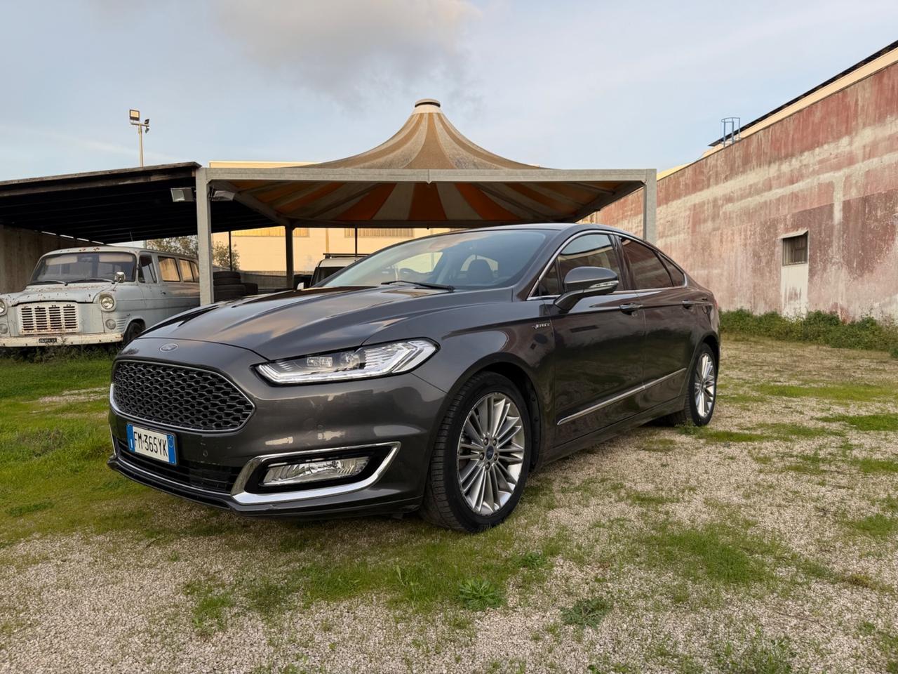 Ford Mondeo Full Hybrid 2.0 187 CV eCVT 4 porte Vignale