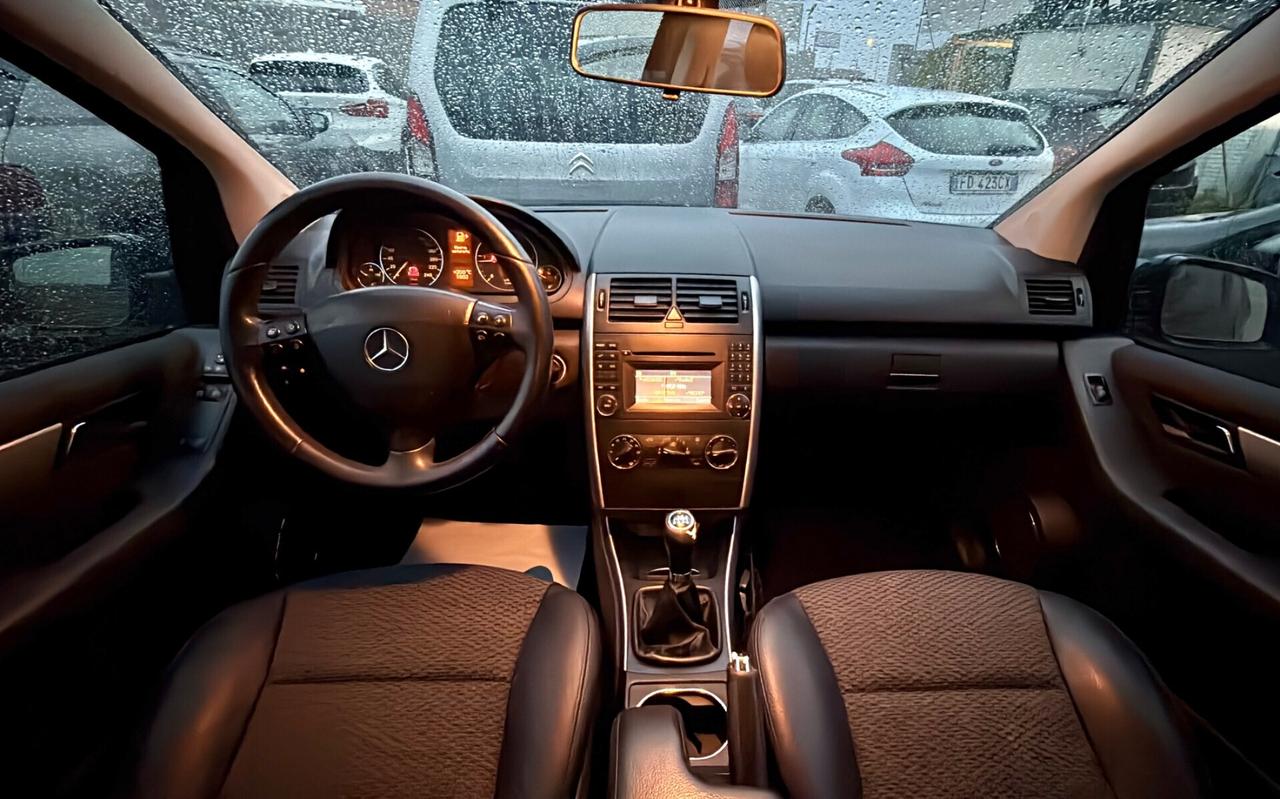 Mercedes-benz A 180 CDI Avantgarde,sensori di parcheggio,comandi al volante,ecc.