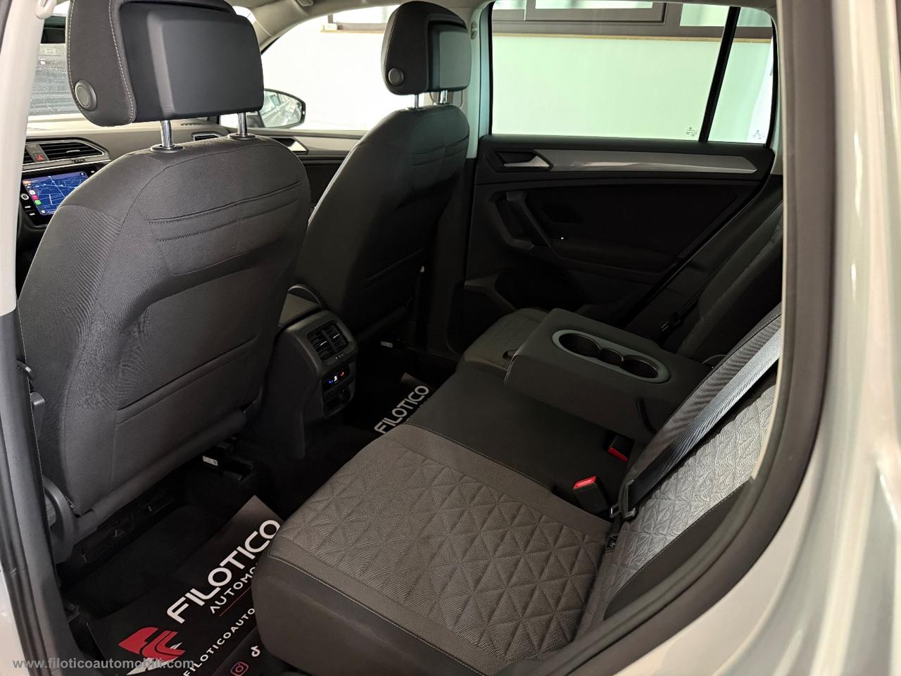 VOLKSWAGEN Tiguan 2.0 TDI 150CV SCR DSG Life FARI FULL LED - CONDIZIONI ECCELLENTI