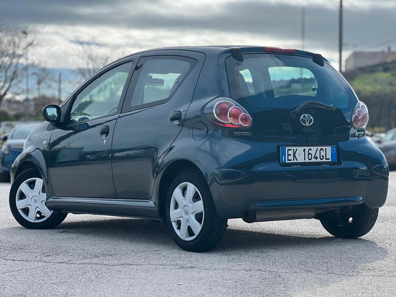 Toyota Aygo 1.0 12V VVT-i 5 porte Now Connect