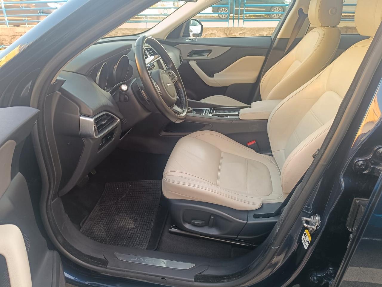 Jaguar F-Pace 2.0 D 180 CV AWD Prestige MOTORE NUOVO KM. 0