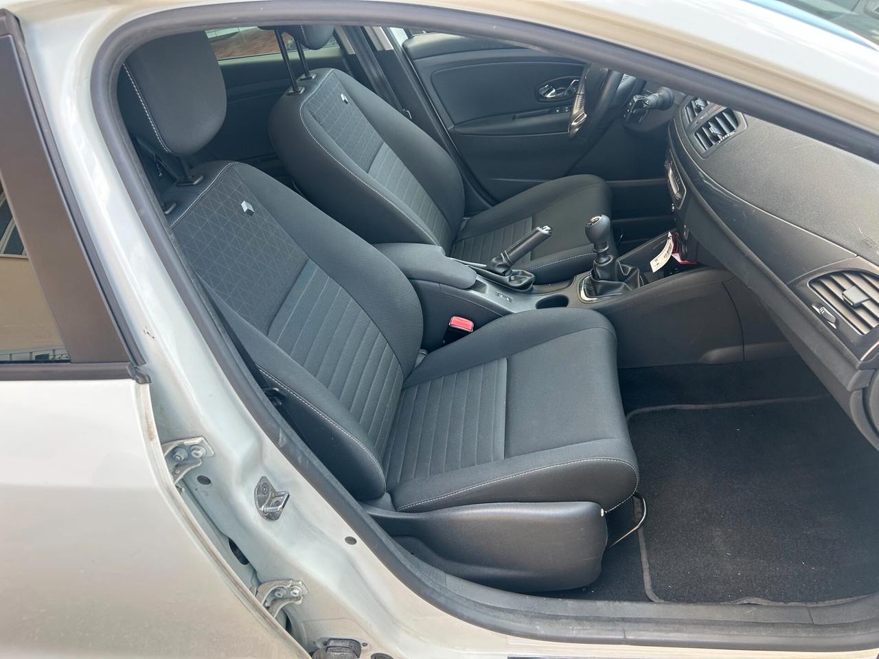 Renault Megane Mégane 1.5 dCi 110CV SporTour Limited 79.000 KM