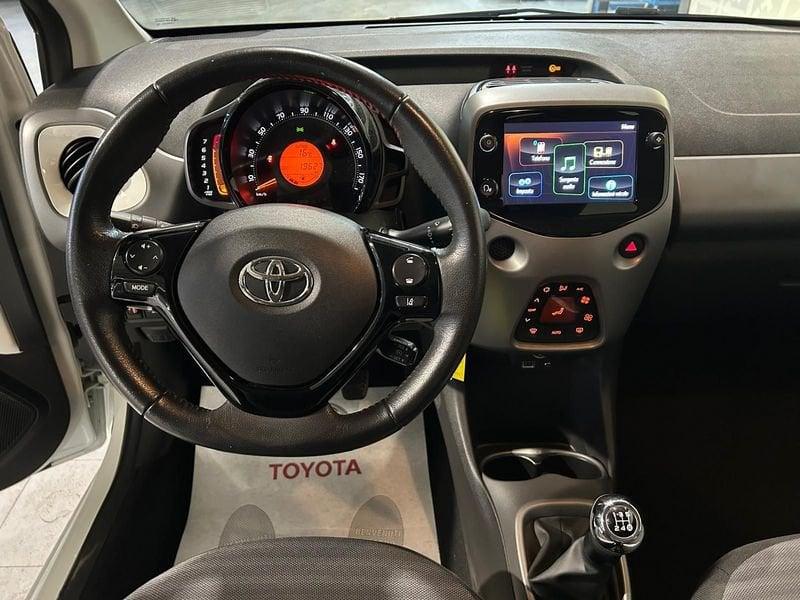 Toyota Aygo Connect 1.0 VVT-i 72 CV 5 porte x-play