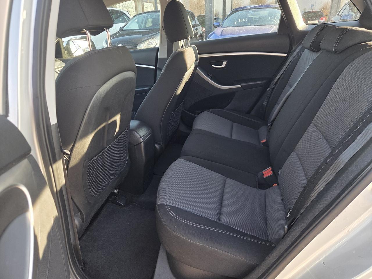 HYUNDAI I30 1.6DIESEL 81KW DEL 2013