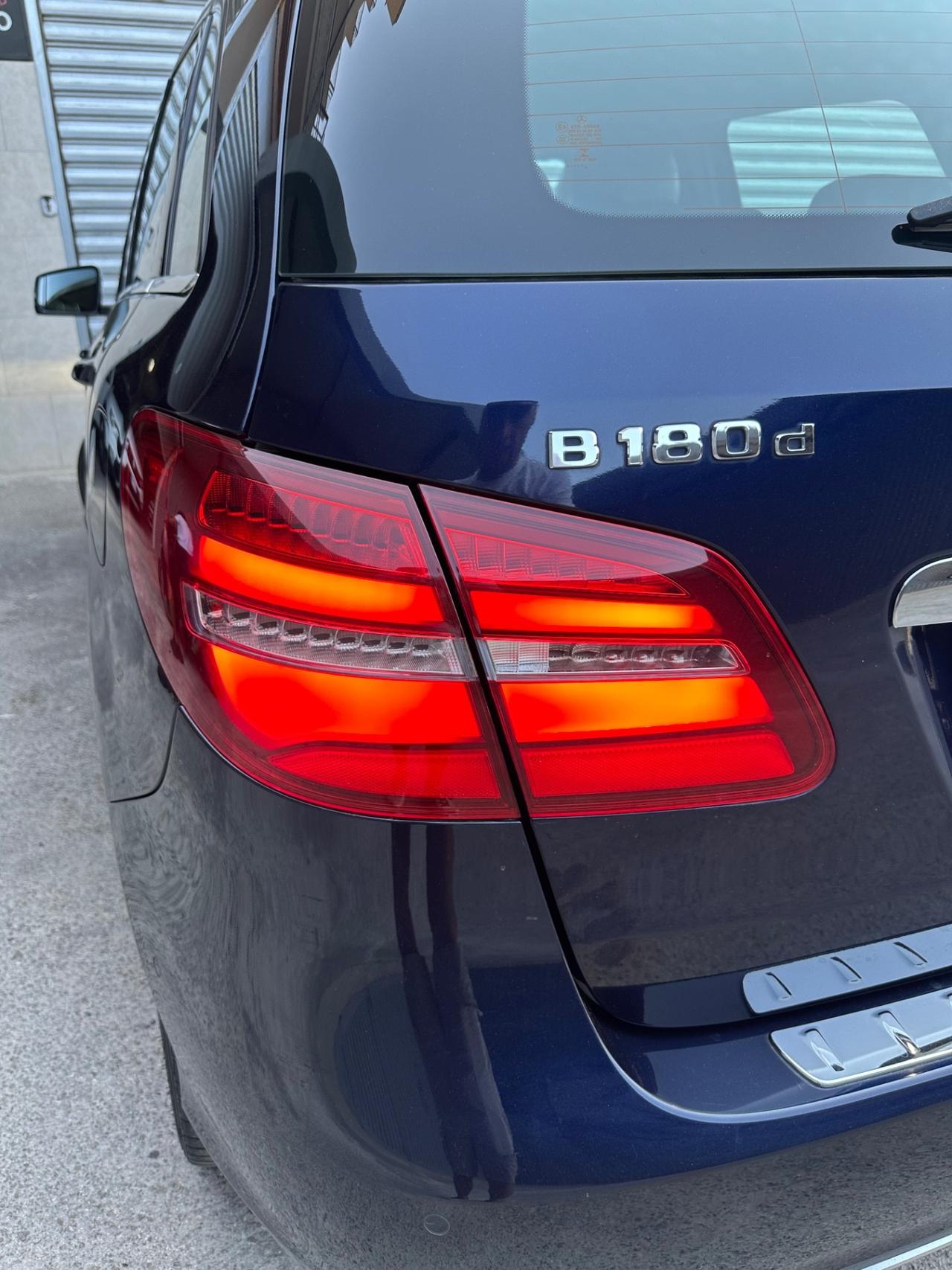 Mercedes-Benz B 180d 1.5 109cv Automatic Premium