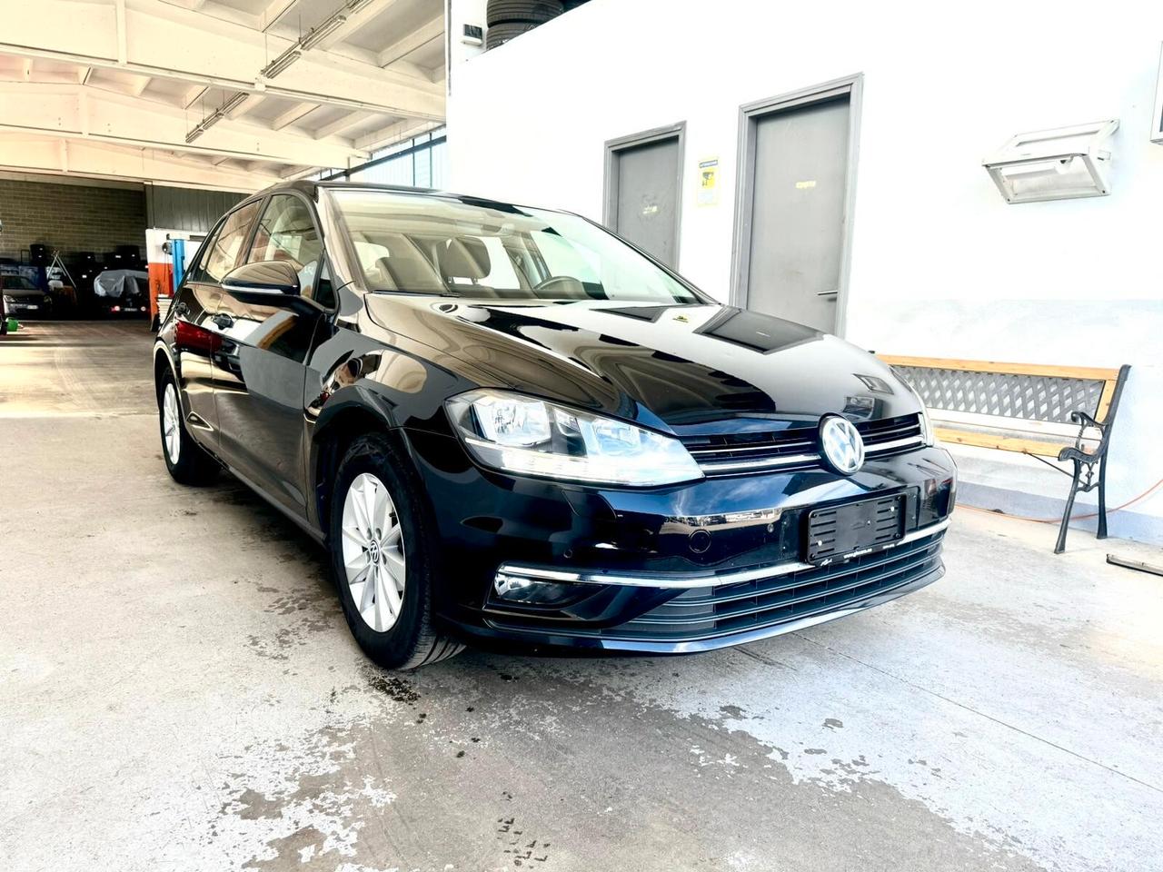 Volkswagen Golf 1.0 TSI 110 CV 5p. Trendline BlueMotion Technology