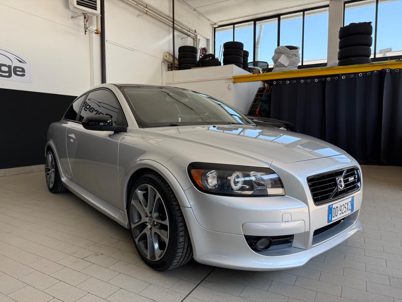 Volvo C30 T5 R design
