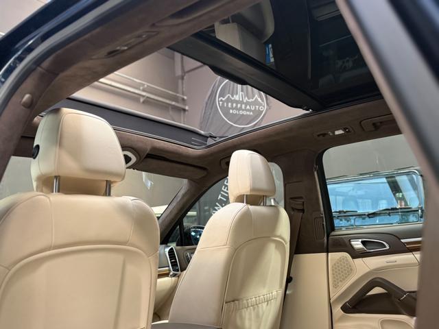 PORSCHE Cayenne 4.8 GTS