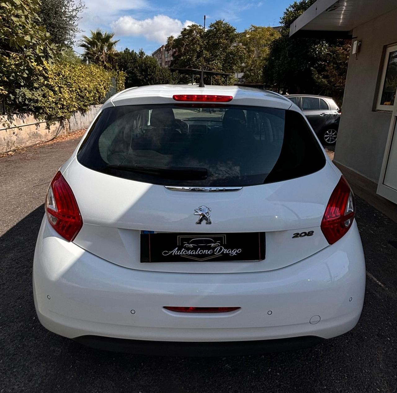 Peugeot 208 1.4 HDi 68 CV 5 porte Allure