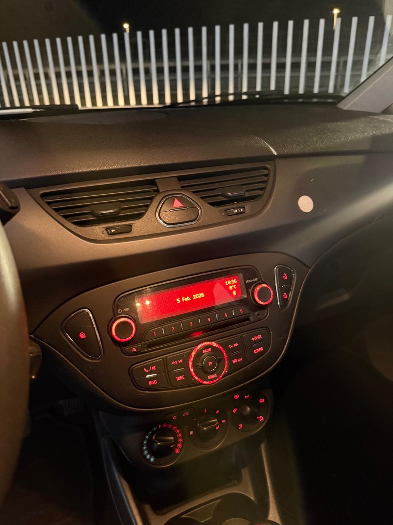 Opel Corsa 1.2 5 porte b-Color