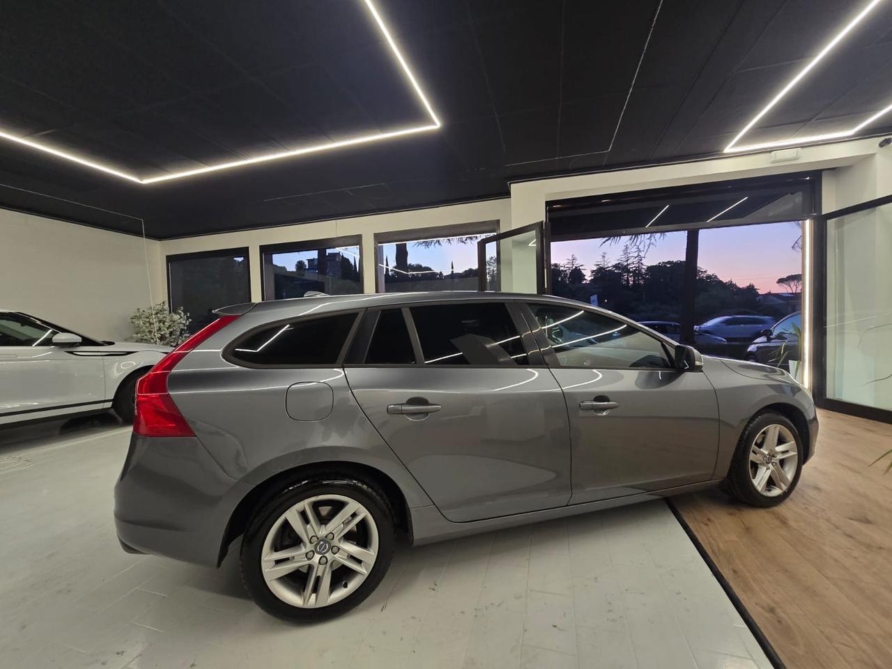 Volvo V60 D5 Geartronic Summum