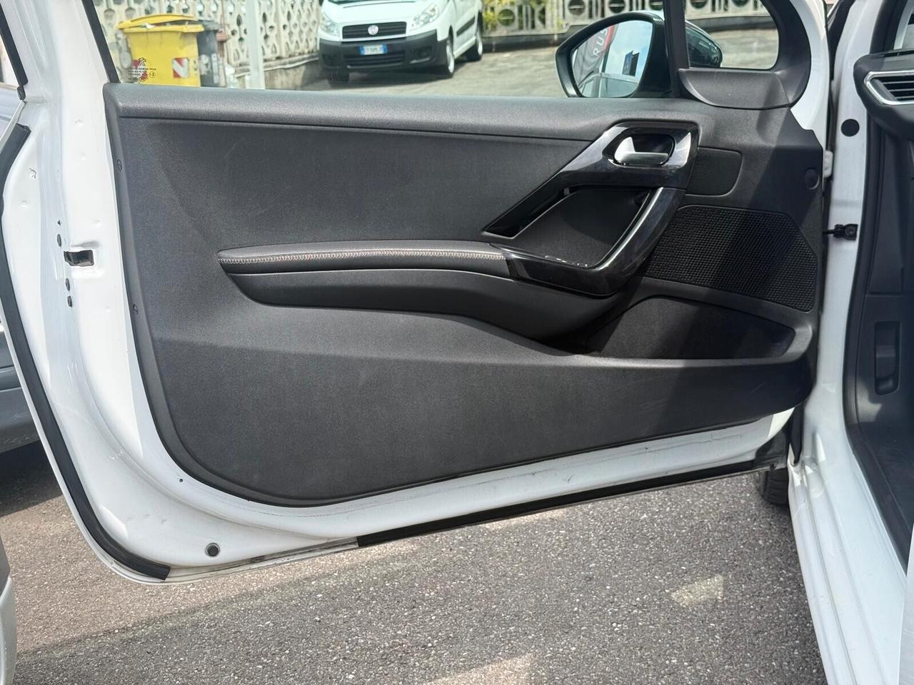 Peugeot 208 1.6 e-HDi 92 CV Stop&Start 3 porte Allure UNICO PROPRIETARIO