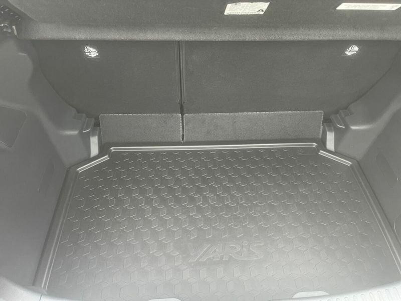 Toyota Yaris Hybrid Trend MY22