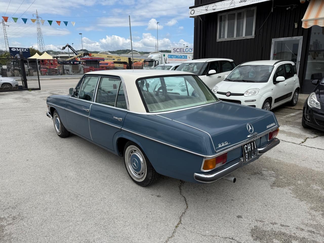 Mercedes-benz 220 230