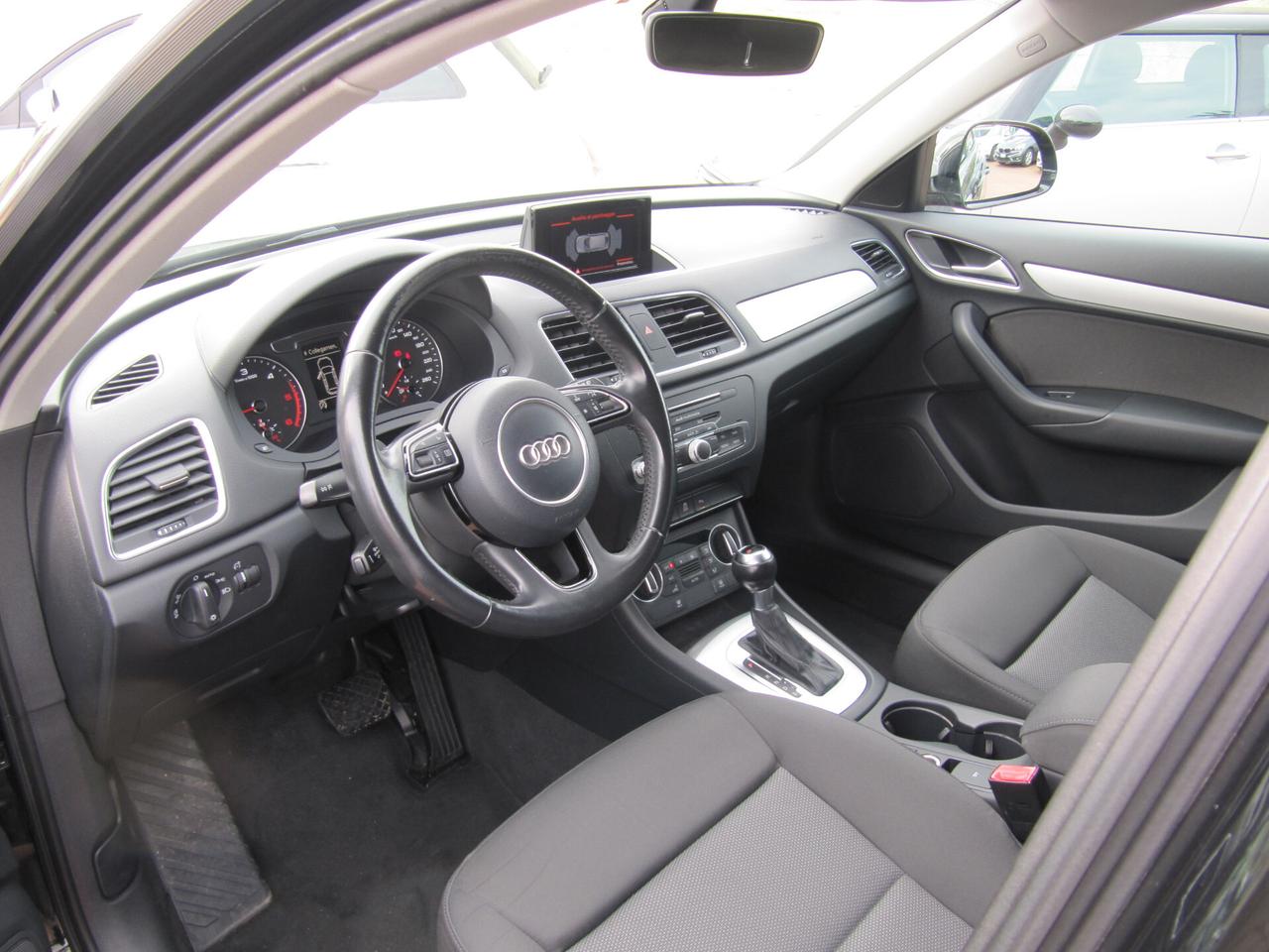 Audi Q3 2.0 TDI 120 CV S tronic Sport - AUTOMATICA