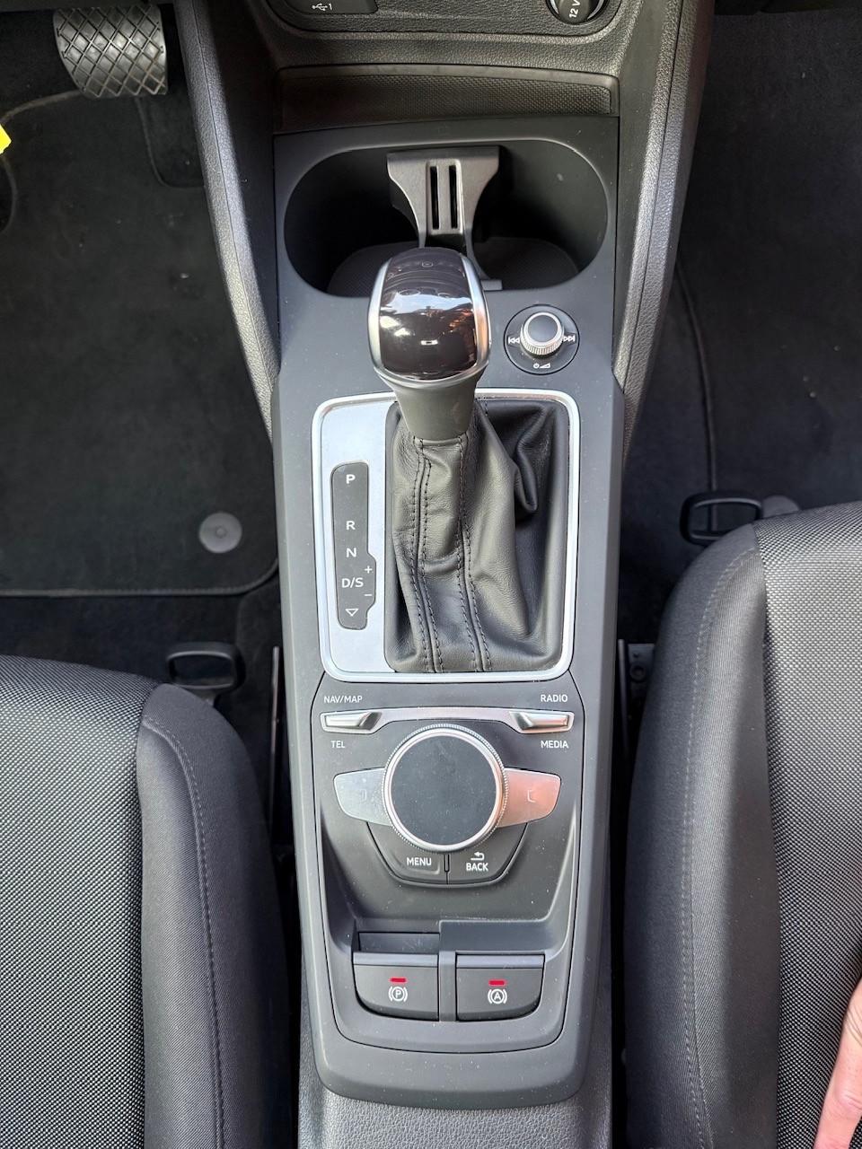 Audi Q2 40 TFSI quattro S tronic Business Advanced