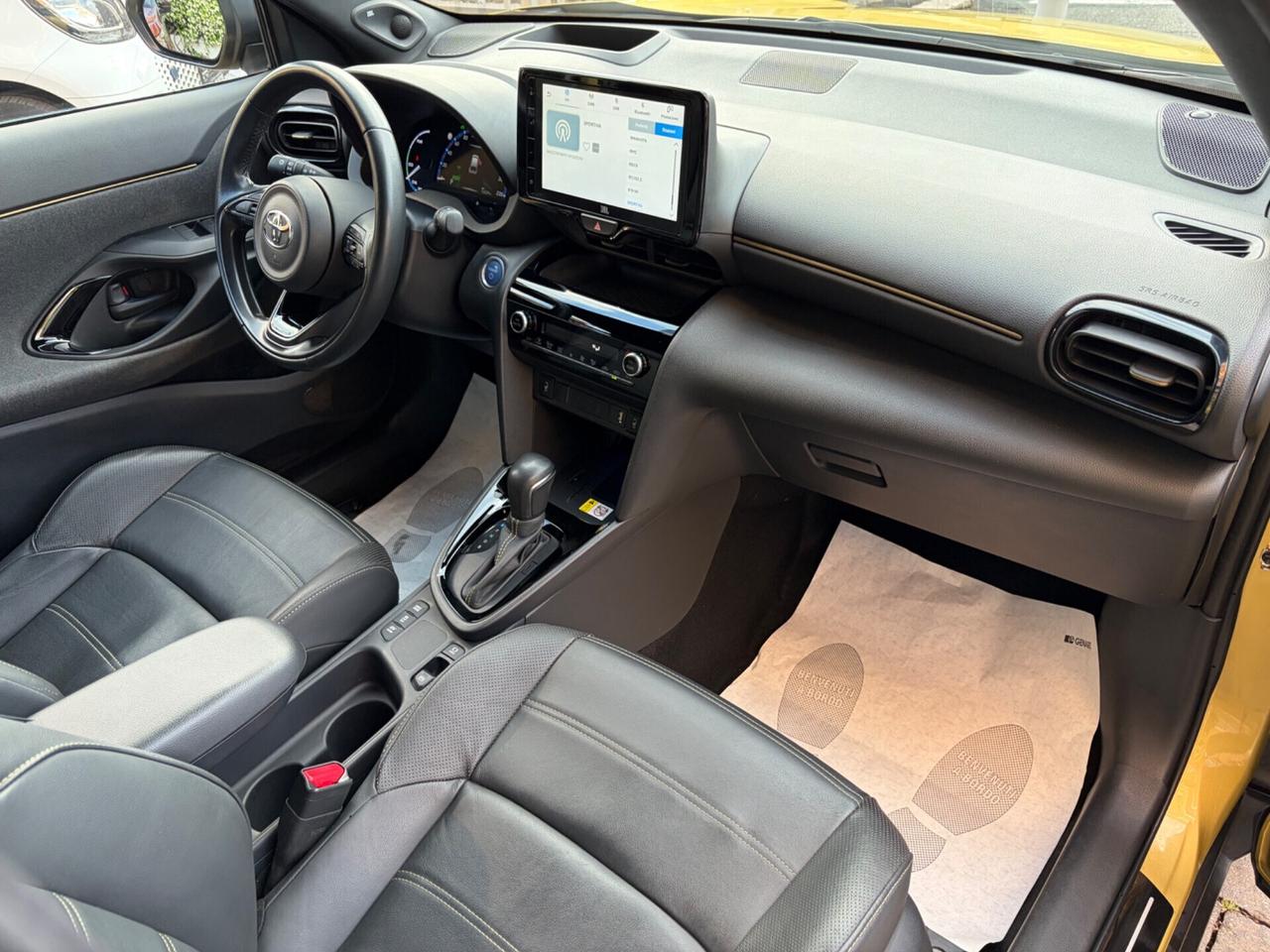 Toyota Yaris Cross 1.5 Hybrid Premiere - SOLO 30.882Km !!