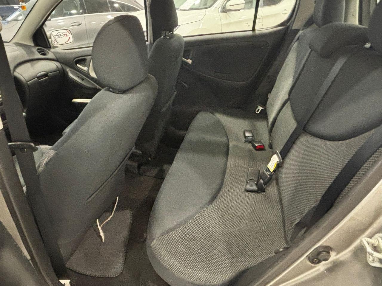 Toyota Yaris 1.3i 16V cat 5 porte Sol Blue AUTOMATICA