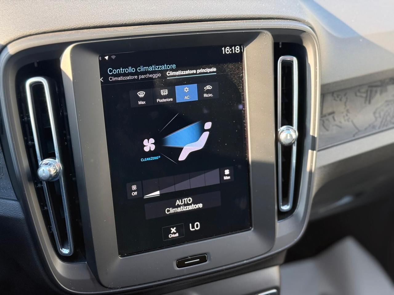 Volvo XC40 T4 Recharge Plug-in Hybrid 211cv Essential