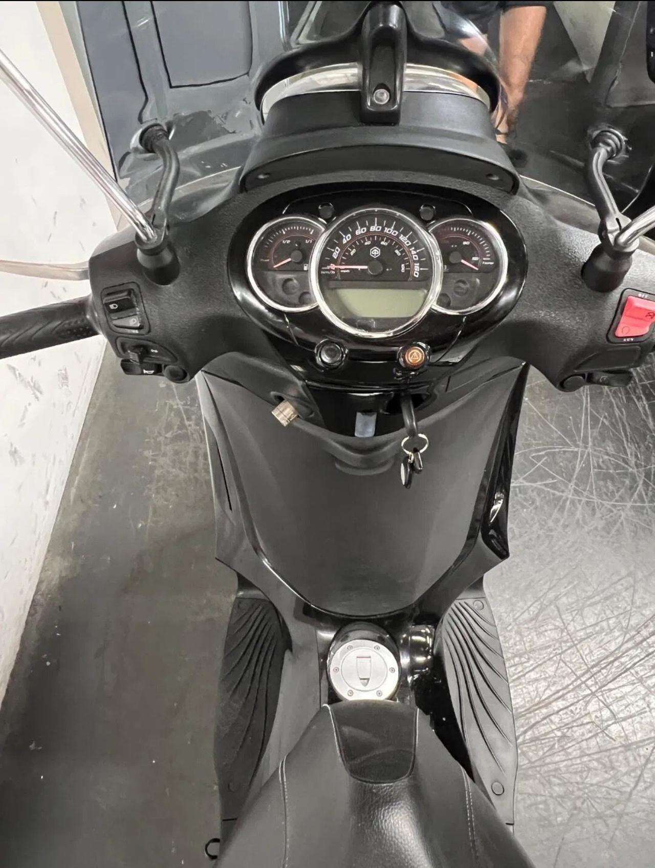 Piaggio Beverly 300 i.e. Police