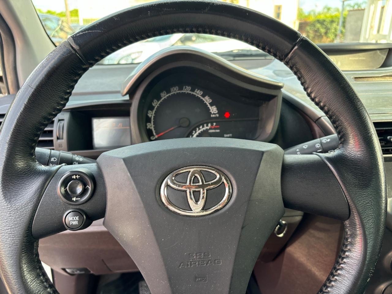 TOYOTA IQ 1.0 BENZ 68CV PERFETTA
