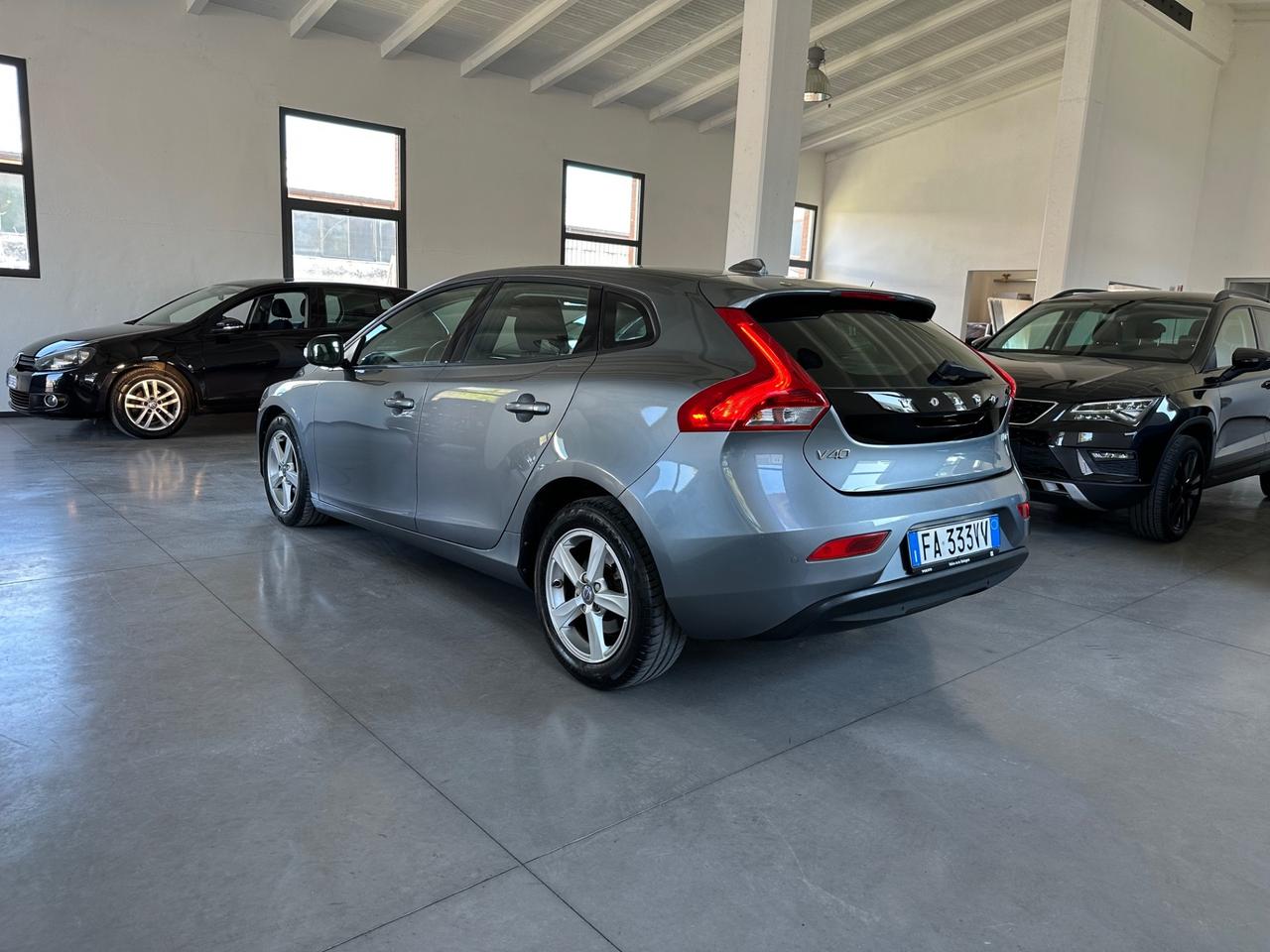 Volvo V40 D2 Momentum