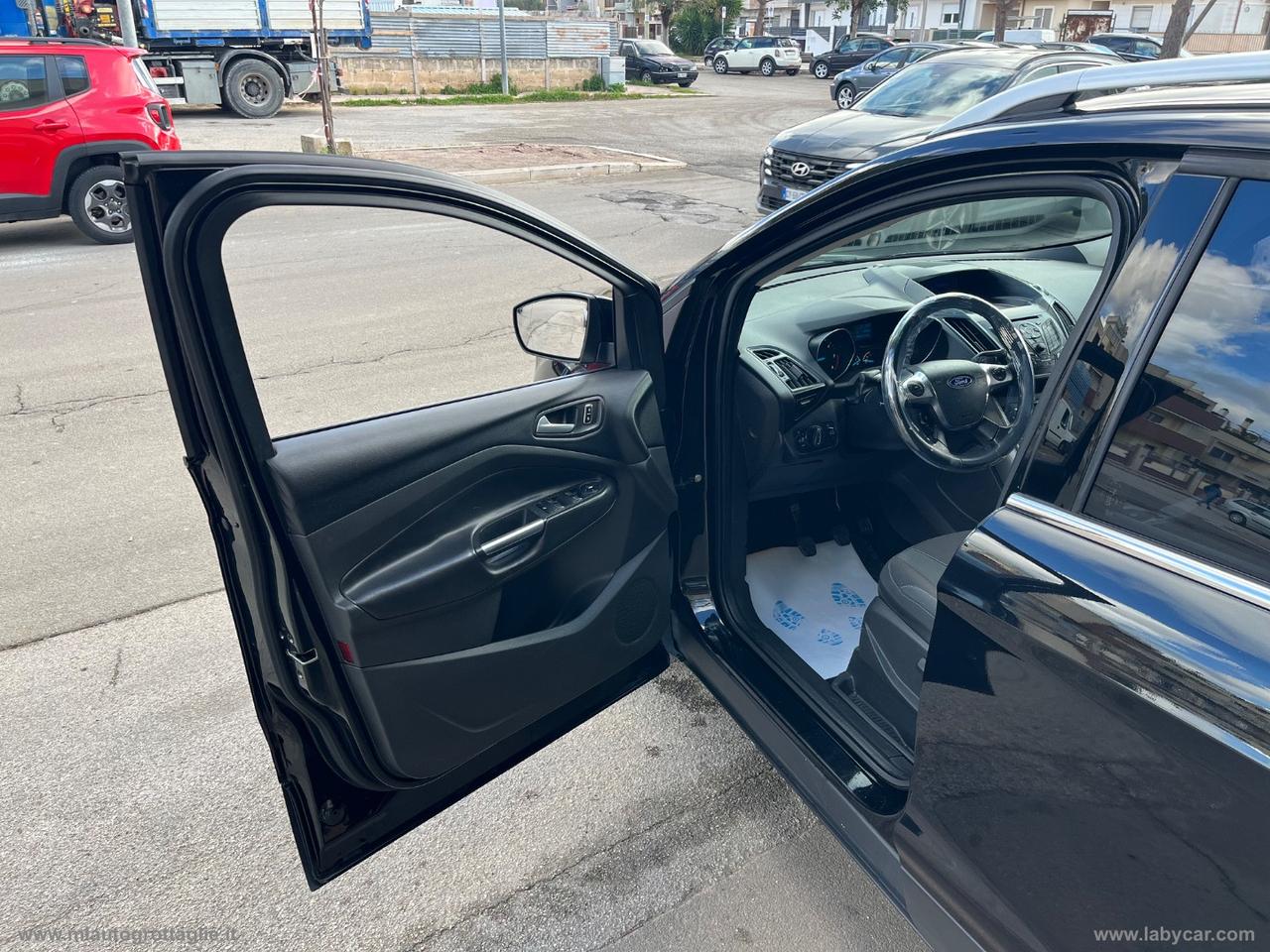 FORD Kuga 2.0 TDCI 140 CV 2WD Titanium