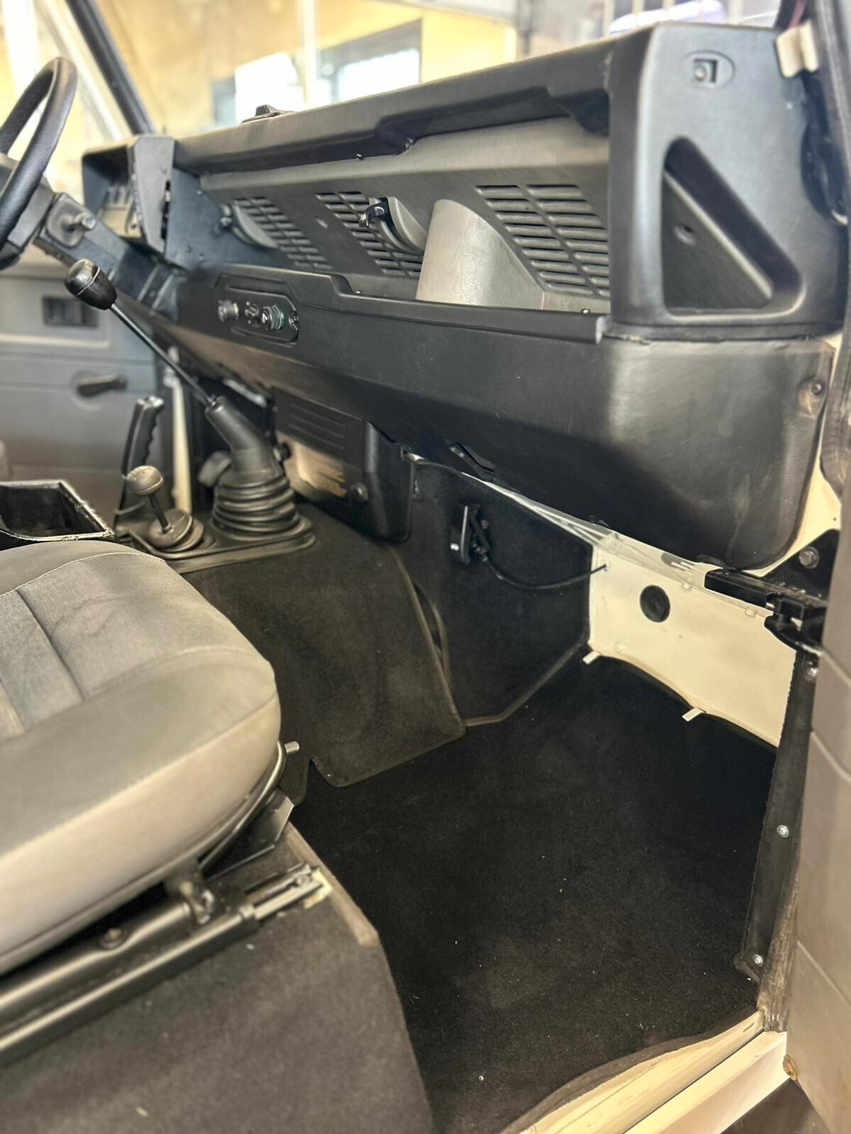 Land Rover Defender 90 2.5 Td5