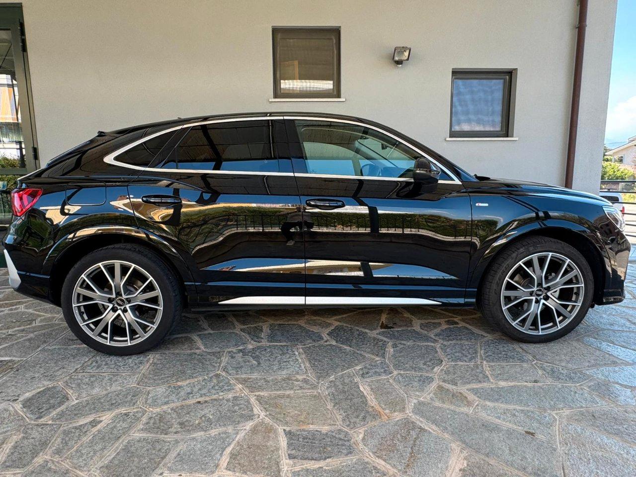 Audi Q3 Sportback 35 2.0 tdi S line edition s-tronic