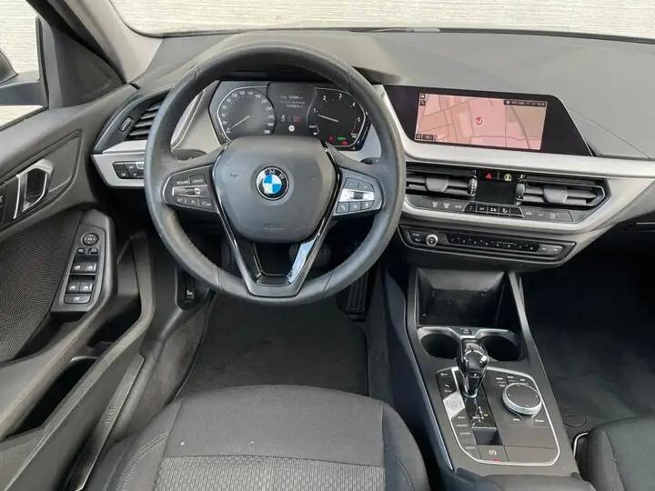 Bmw 118d 5p. Business Advantage