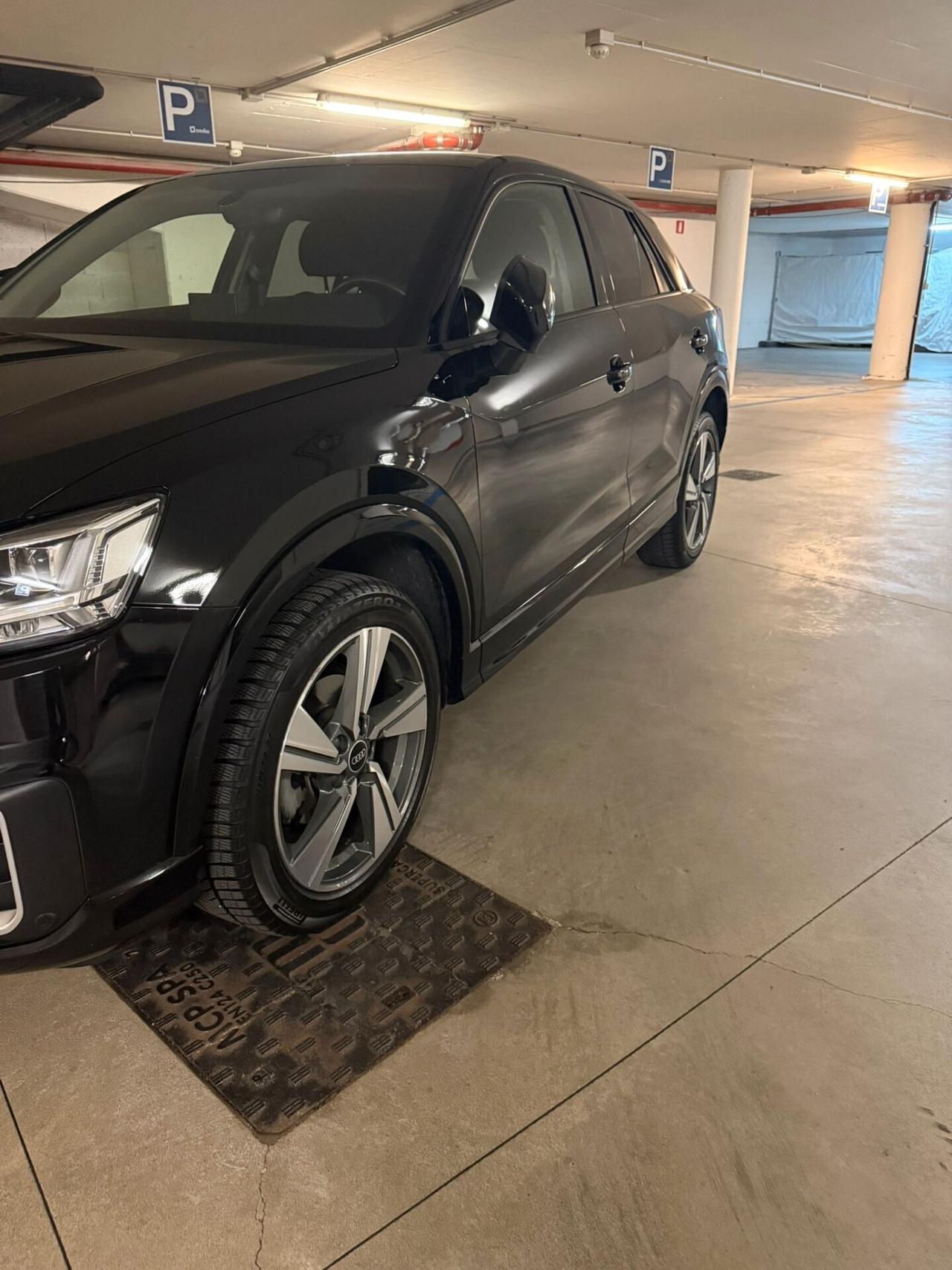 Audi Q2 35 TFSI Identity Black