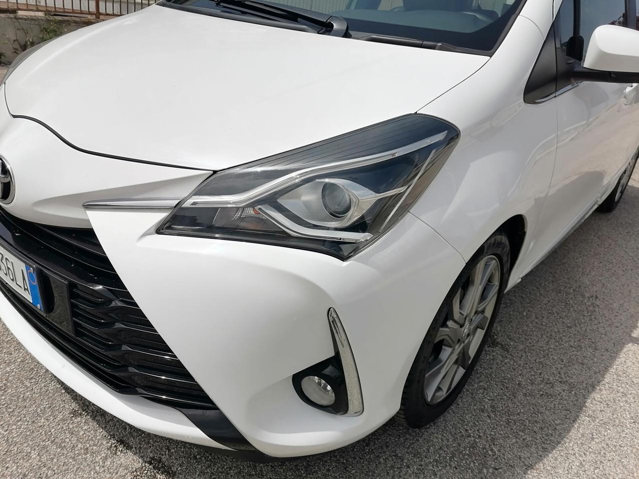 Toyota Yaris 1.4 D-4D 5 porte Lounge FULL 12/2017