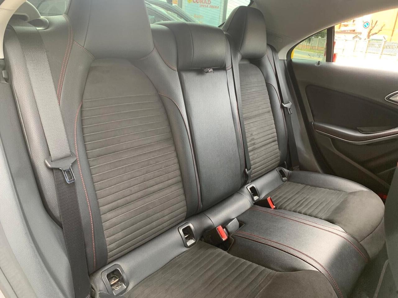 Mercedes-benz CLA 200d Premium AMG Pack Neopat.