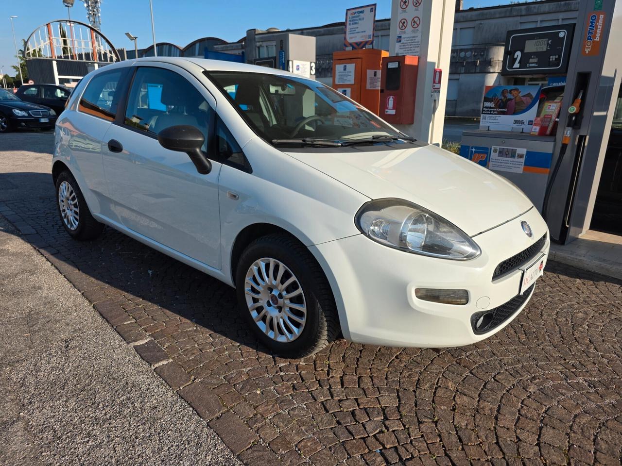 Fiat Qubo 1.3 MJT 75 CV Autocarro Van 4 posti con 287.000km