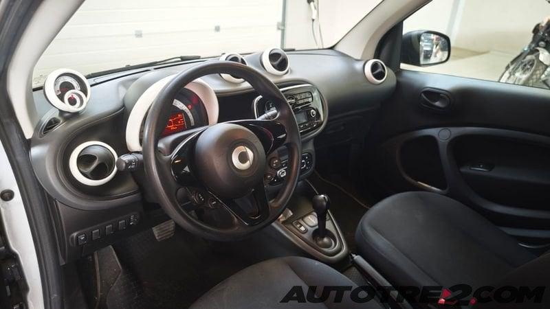 smart EQ Fortwo EQ 60kW passion BICOLOR SILVER/MATTGREY