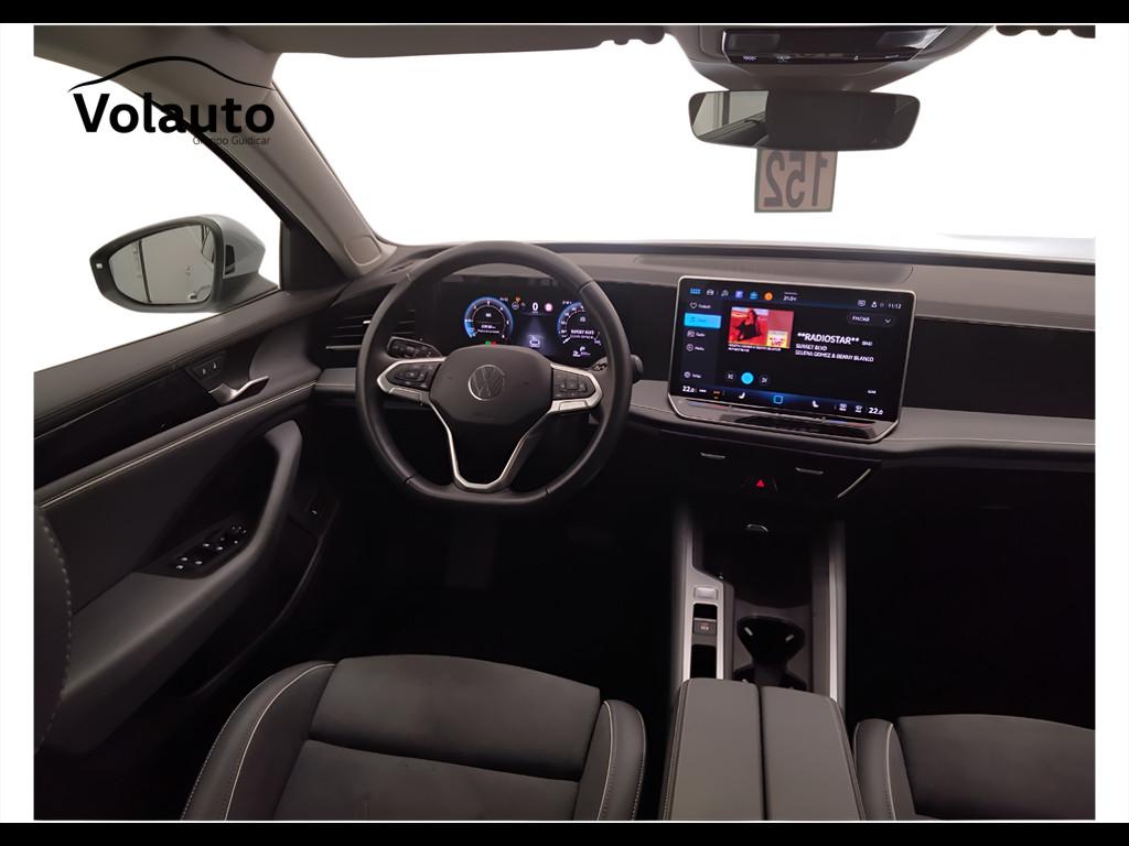 VOLKSWAGEN Passat IX 2024 - Passat 2.0 tdi scr Business 150cv dsg