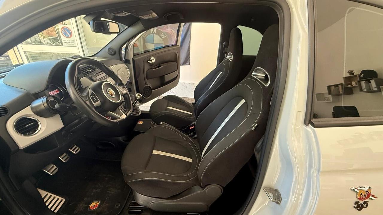 Abarth 500 1.4 Turbo T-Jet 140 CV