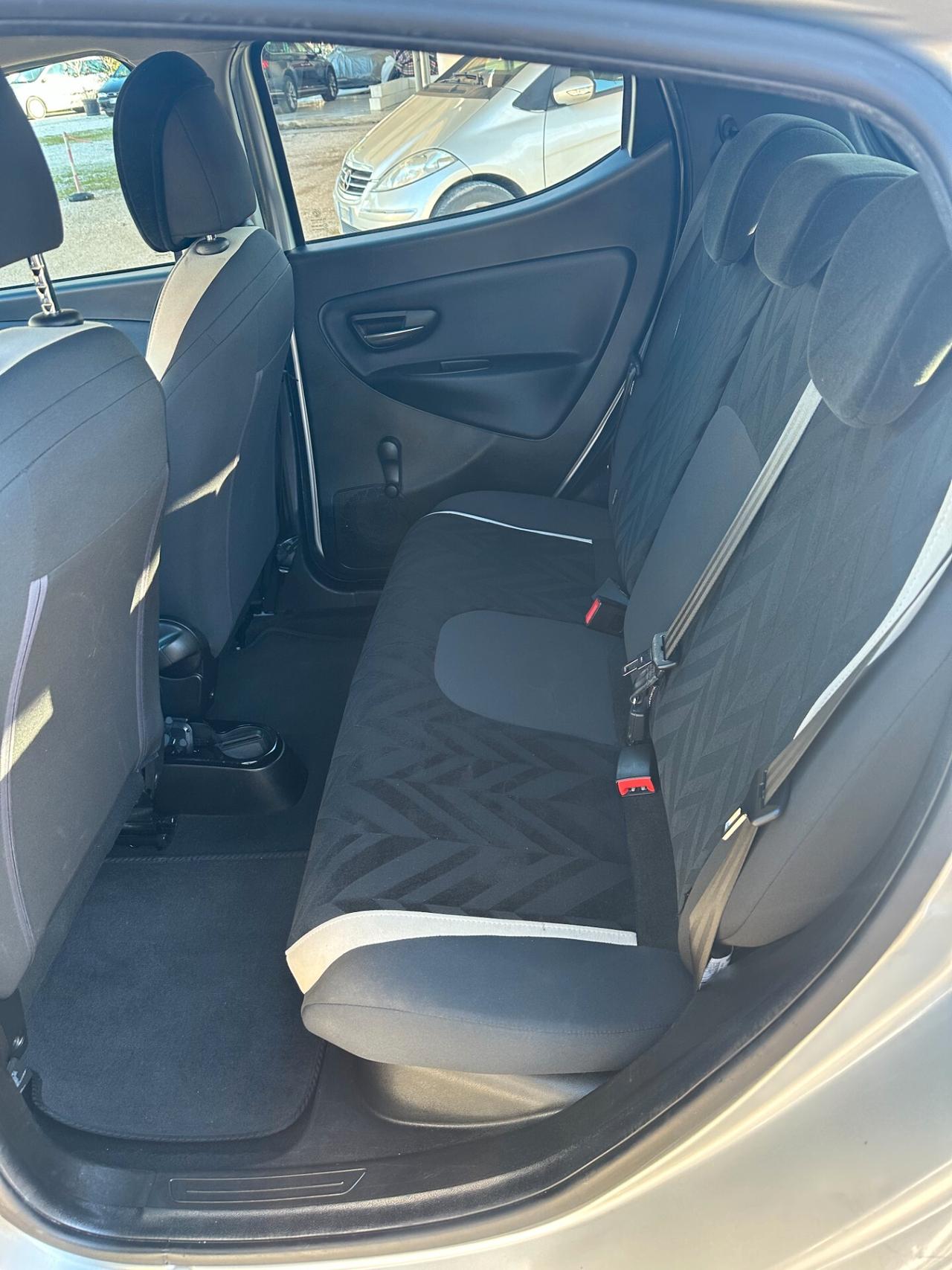 Lancia Ypsilon 1.2 69 CV 5 porte GPL Ecochic Gold