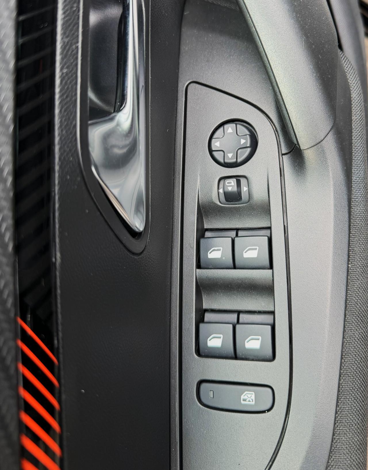 Peugeot 2008 PureTech 130 S&S EAT8 Active Pack