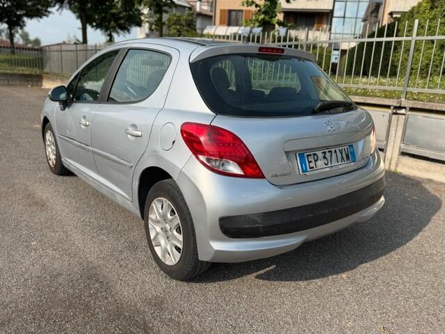 Peugeot 207 Plus 1.4 8V 75CV 5p. ECO GPL