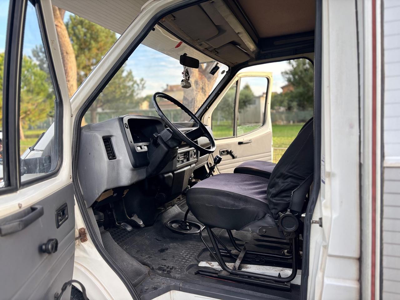 Ford Tranzit Laika