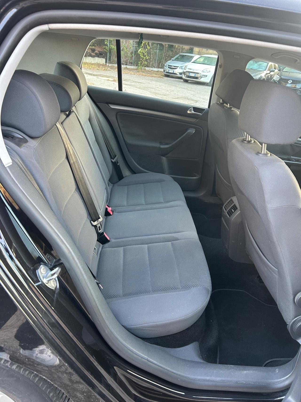 Volkswagen Golf 1.6 5p. Comfortline