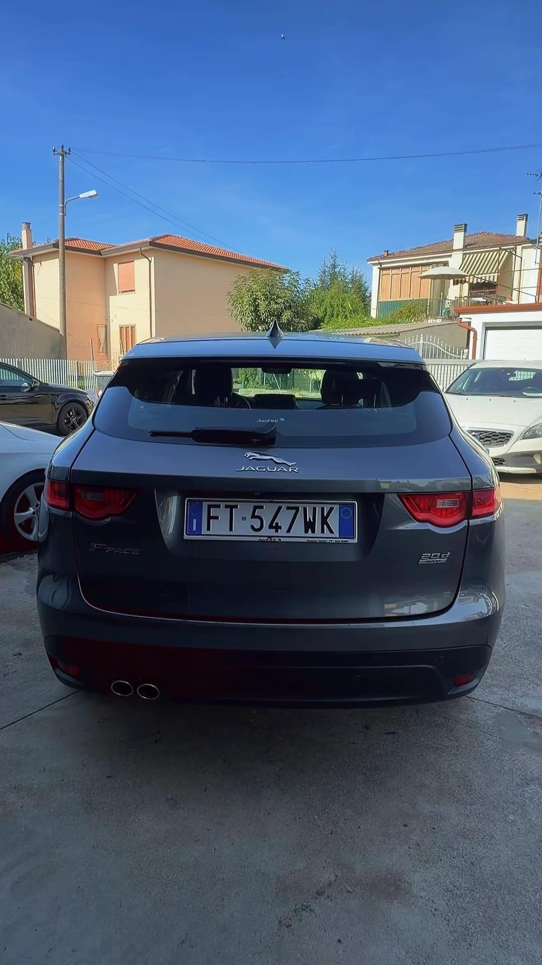Jaguar F-Pace 2.0 D 180 CV aut. Portfolio