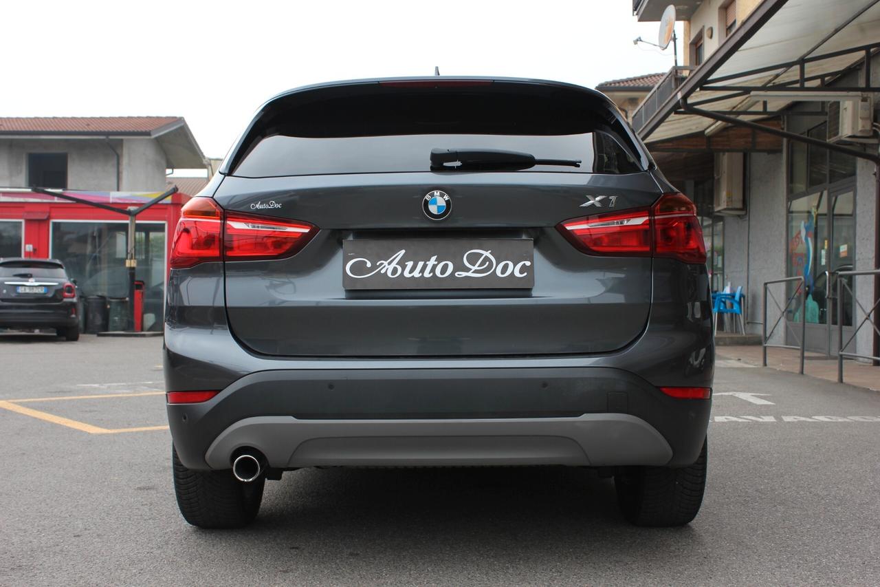 Bmw X1 sDrive 18d auto PDC ANT/POST CERCHI DA 18 VETRI OSCURATI