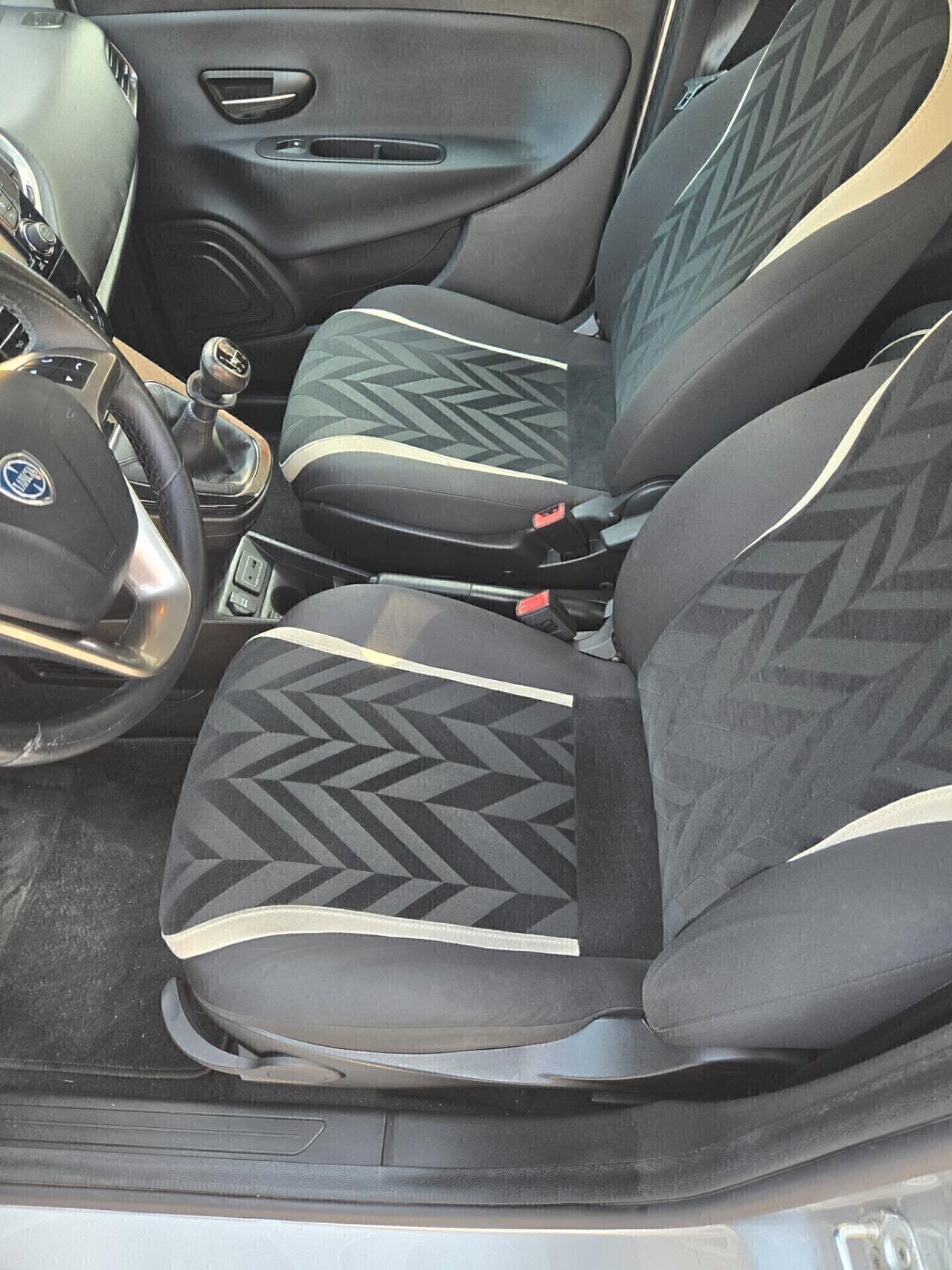 Lancia Ypsilon 1.2 69 CV 5 porte GPL Ecochic Gold