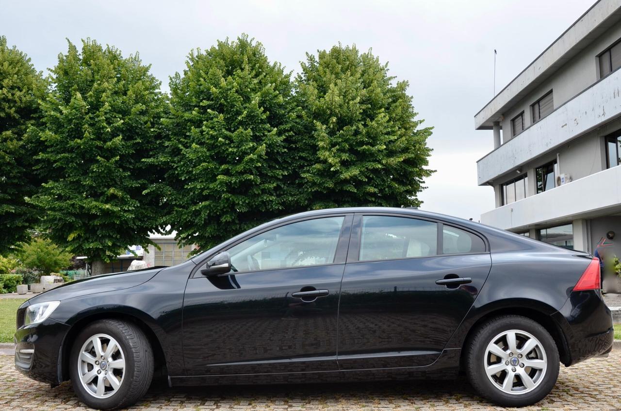 VOLVO S60 2.0 D3 KINETIC 136cv GEARTRONIC, UFF ITALIANA, SERVICE CON FATTURE, NAVI, BLUETOOTH, PERMUTE