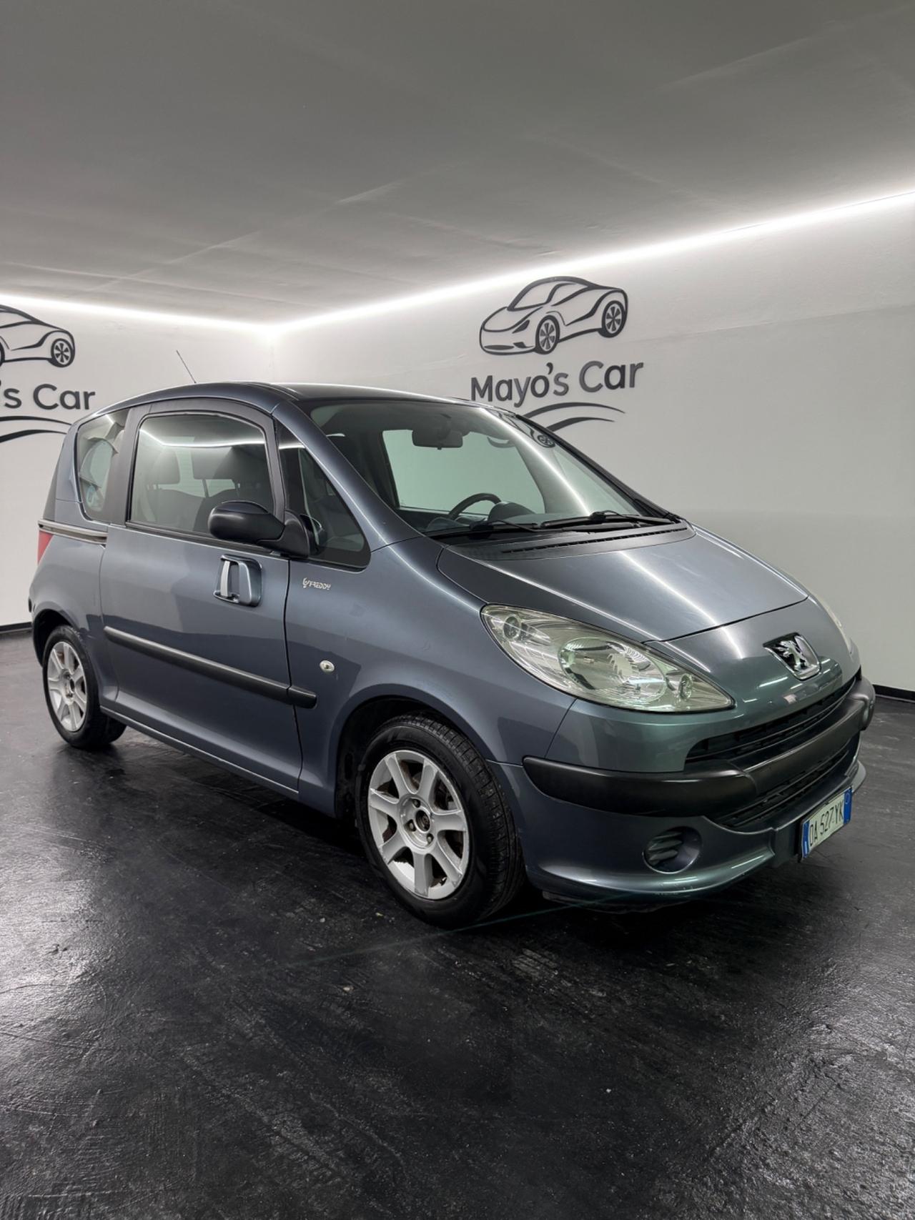 Peugeot 1007 (anno 2006)