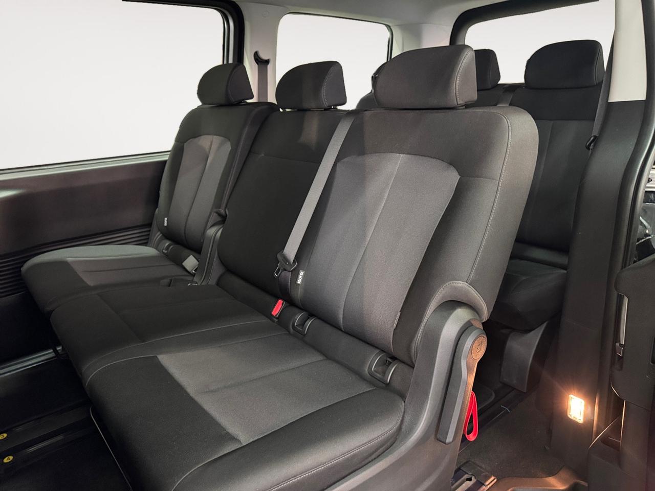 HYUNDAI Staria 2.2 Wagon 2wd auto