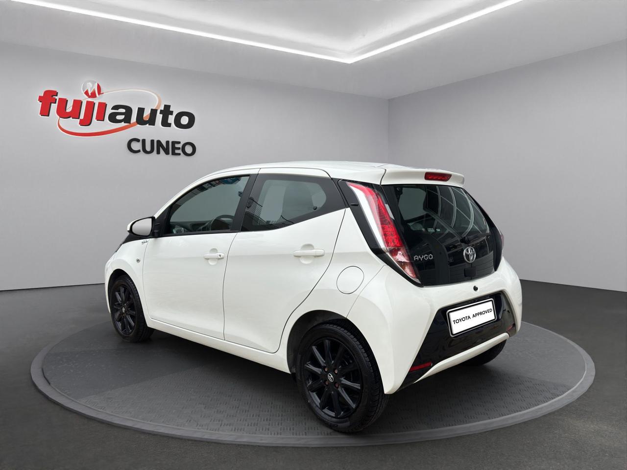 Toyota Aygo 5p 1.0 x-play tss