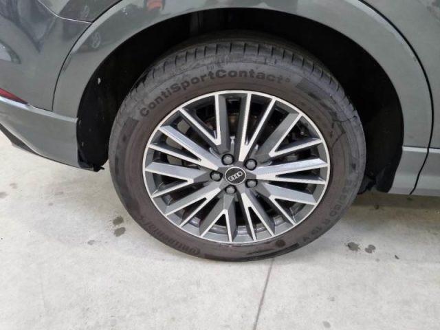 AUDI Q3 40 TDI quattro S tronic S line edition